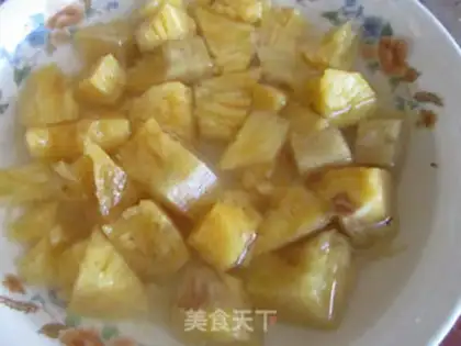 Make Pineapple rice step 2