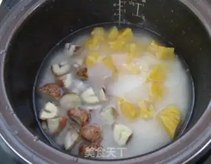 Make Pineapple rice step 4