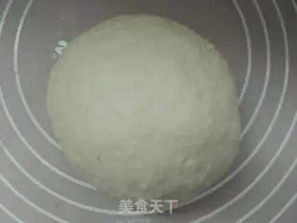 Make Old Beijing sesame pancakes step 1