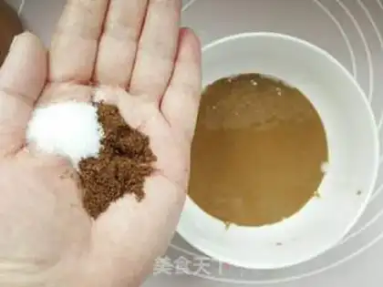Make Old Beijing sesame pancakes step 3