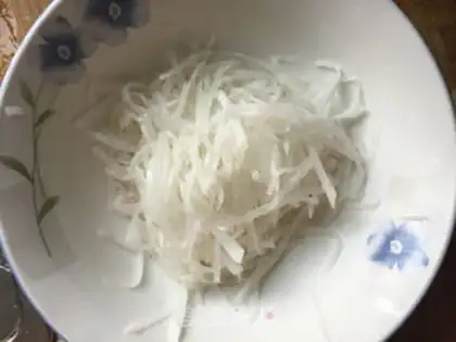 Make The radish meat bag step 2