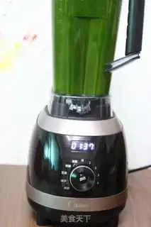 Make Pineapple hand noodles step 2