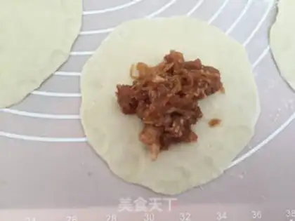 Make The radish meat bag step 15