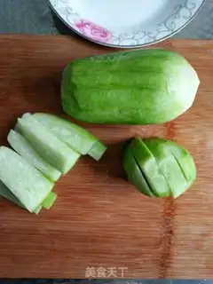 Make radish tofu soup step 0