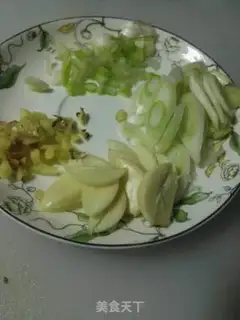 Make Fried eggs step 1
