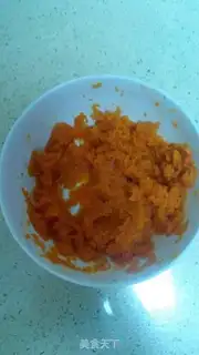 Make Pumpkin cranberry roll step 1