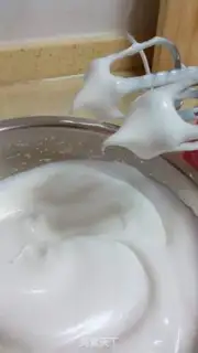 Make Pumpkin cranberry roll step 3