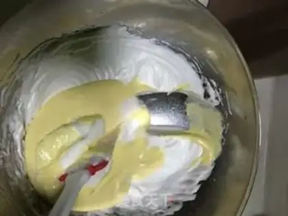 Make Yogurt cake step 4