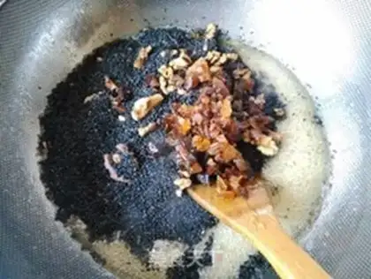 Make Sesame walnuts step 6