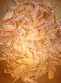 Make Chicken wings in Orleans step 3