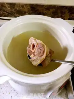 Make Pelican apricot step 7