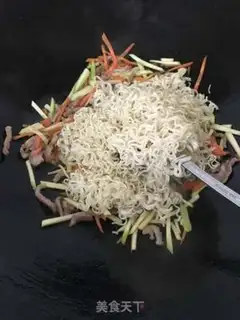 Make Onion noodles step 3