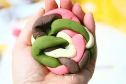 Make The embroidery bun step 12