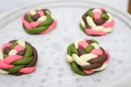 Make The embroidery bun step 13