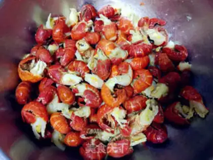 Make Spicy lobster step 1