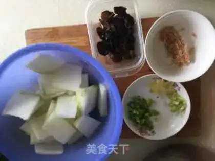 Make Shrimp-skin-mulcers. Soup step 1