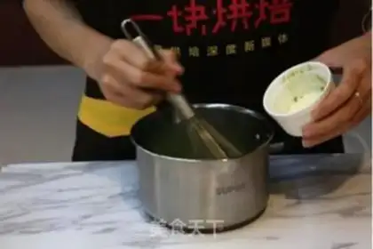 Make A Christmas snowman roll step 2