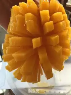 Make The durian mango cake step 0