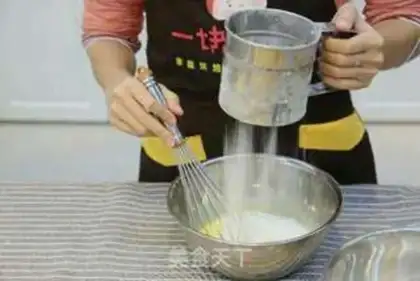 Make A Christmas snowman roll step 5