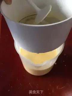 Make The durian mango cake step 2