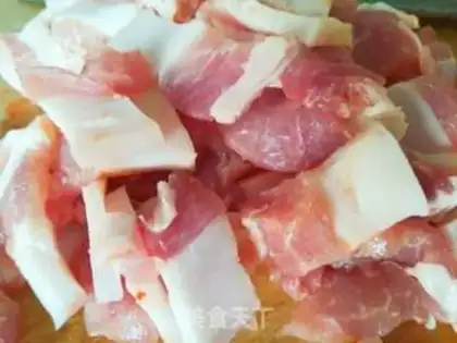Make Hot cabbage makes meat step 1