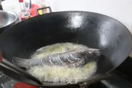 Make A dry fan of rofe fish stew step 1