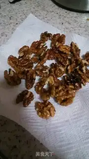 Make Amber walnuts step 0