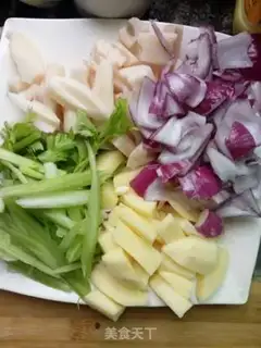 Make Spicy dry shrimp step 1