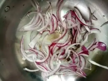 Make Spicy dry shrimp step 2