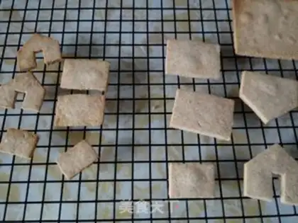 Make Gingerbread house step 7