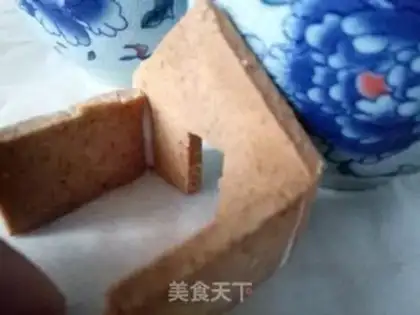 Make Gingerbread house step 11