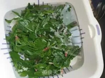 Make Spinach mushroom egg soup step 3