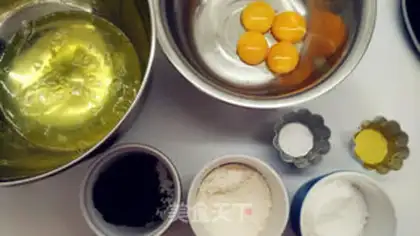 Make Dragon cat black sesame ricin cake step 0
