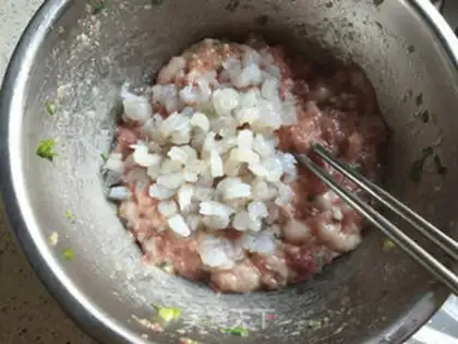 Make Shrimp green dumplings step 5