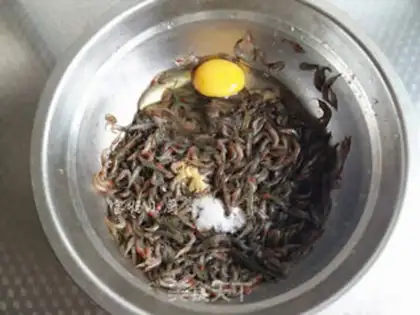 Make Fried shrimp step 1