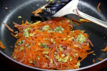 Make Carrot Spring roll step 2