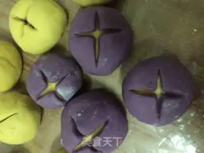 Make Flower buns step 7