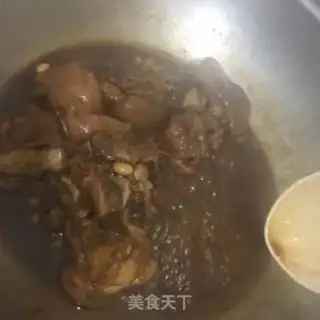 Make Soybean peanut pig