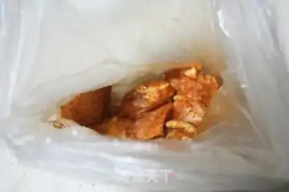 Make Orléans chicken wings roasted potatoes step 1