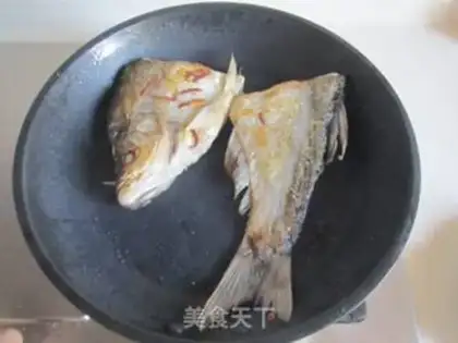 Make Bean petals for fish step 4