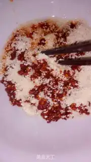 Make Homemade sesame red oil step 5