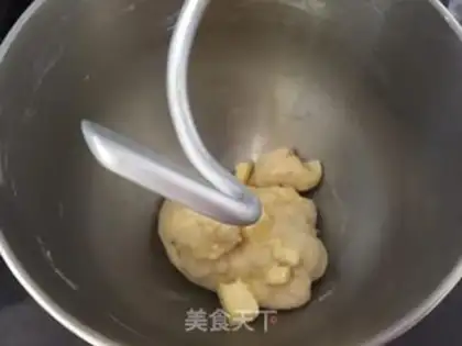 Make Coconut roll toast step 3