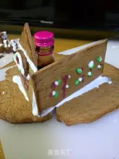 Make The fairytale gingercake house step 14