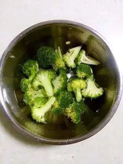 Make ♪ A cold broccoli ♪ step 0