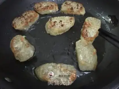 Make Carrot rolls step 9