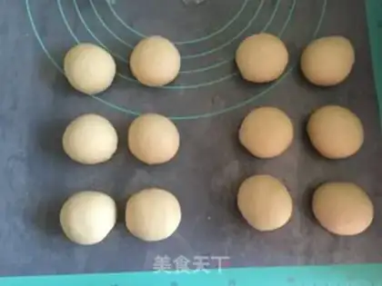 Make Coconut roll toast step 11