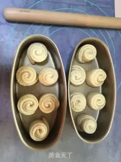Make Coconut roll toast step 17