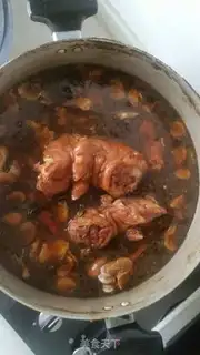 Make Pork hoof-hoof-hoose elbows step 3