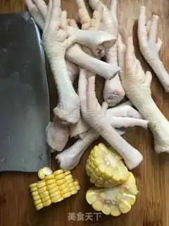 Make The chicken feet of the herbal medicine step 0