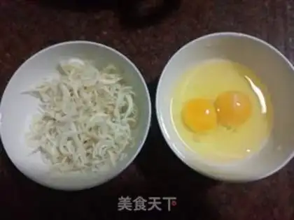 Make Silverfish fried eggs step 0